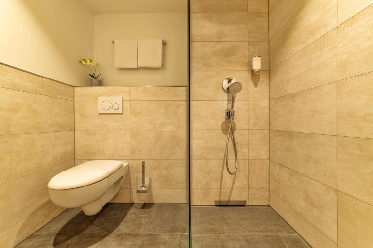 5-cityclass-hotel-am-heumarkt-cologne-bathroom