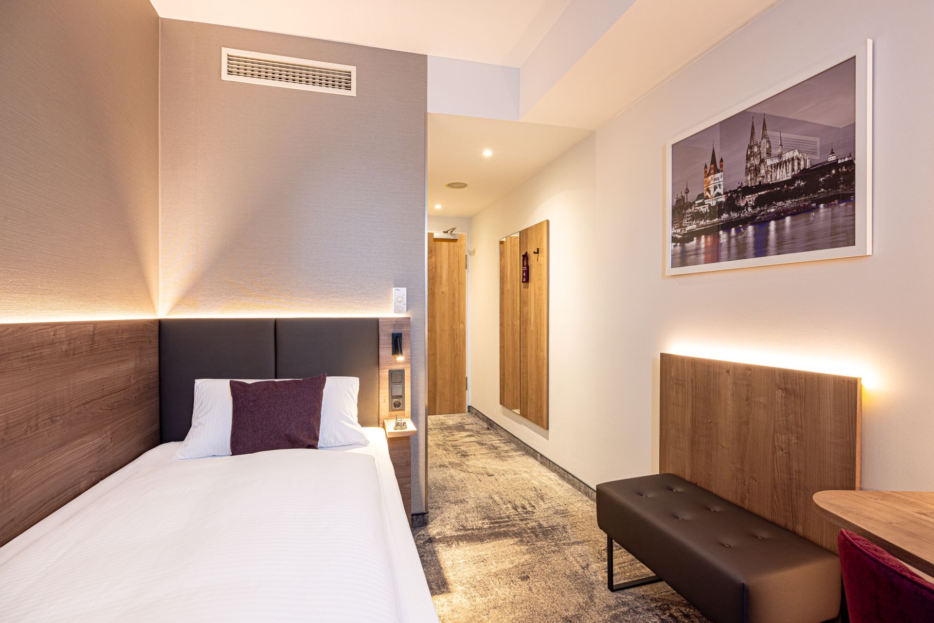 D070-cityclass-hotel-am-dom-cologne-single-room