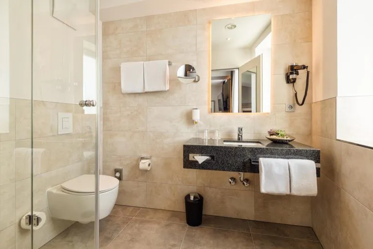 2-cityclass-hotel-am-dom-cologne-bathroom
