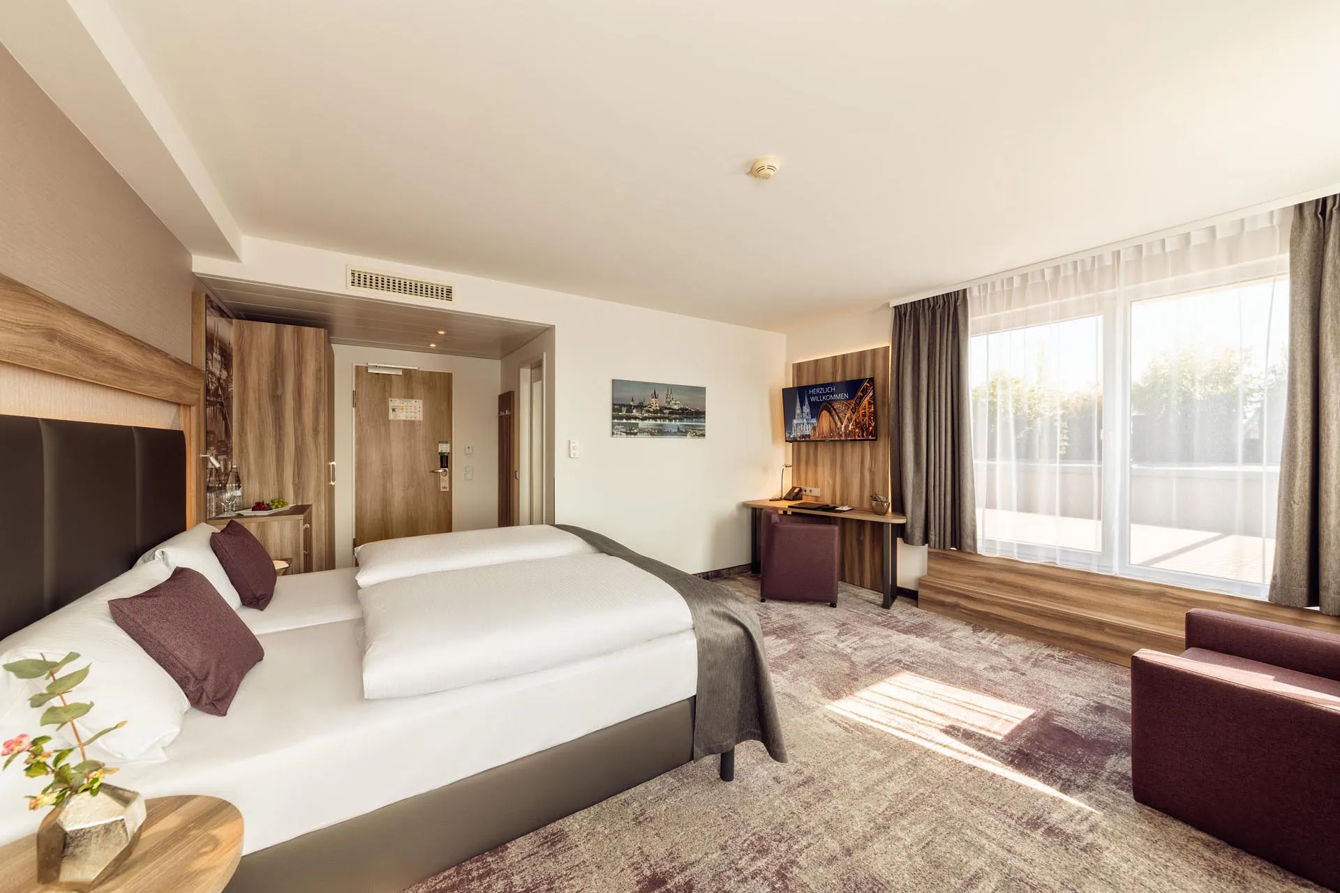 2-cityclass-hotel-am-dom-cologne-junior-suite