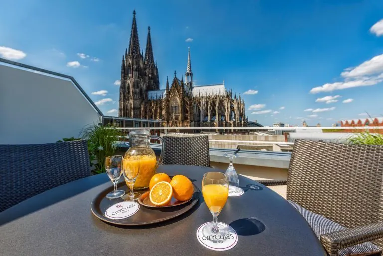 3-cityclass-hotel-am-dom-cologne-junior-suite-terrace