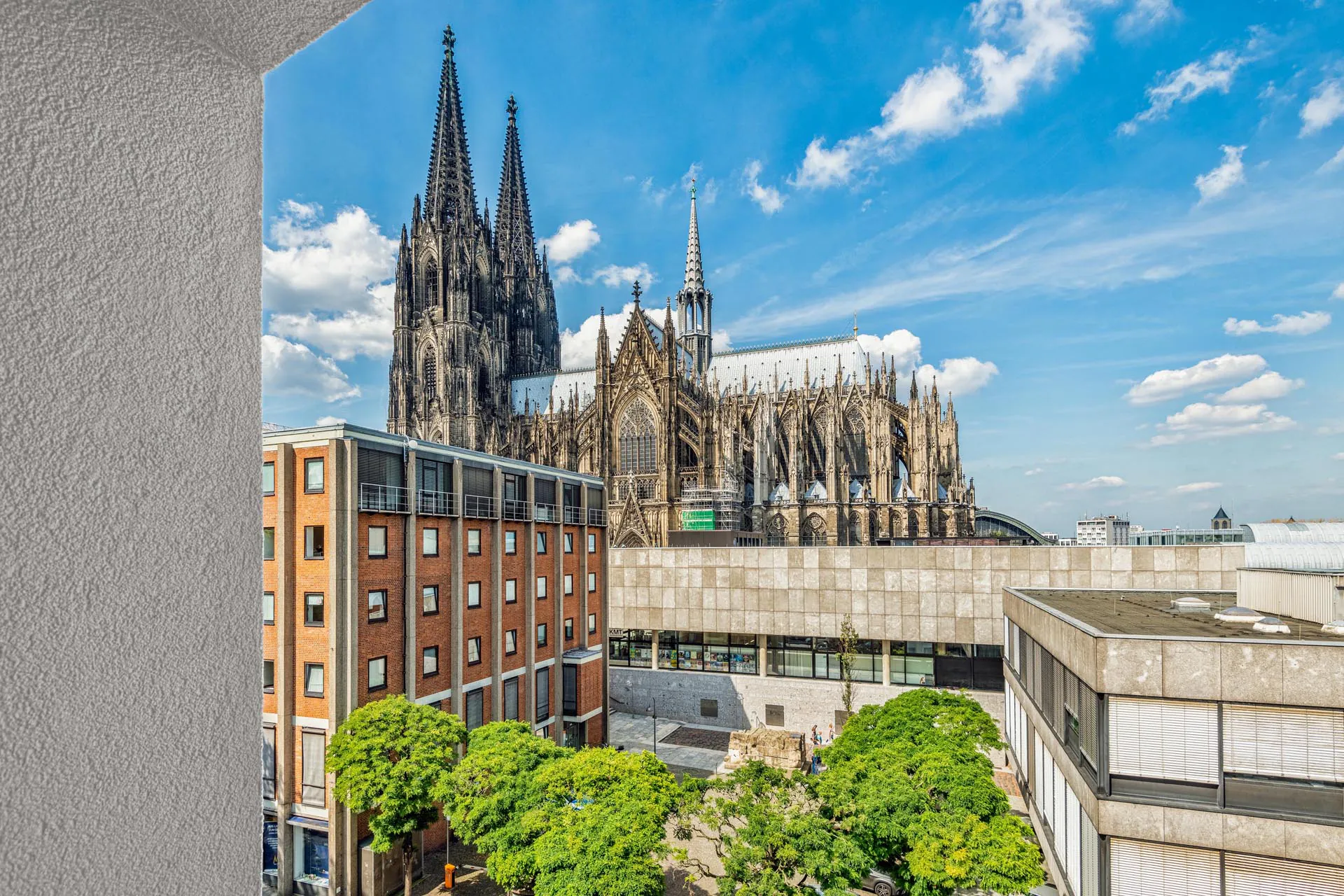 3-cityclass-hotel-am-dom-cologne-room-view