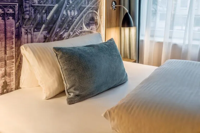 5-cityclass-hotel-alter-markt-cologne-room-details