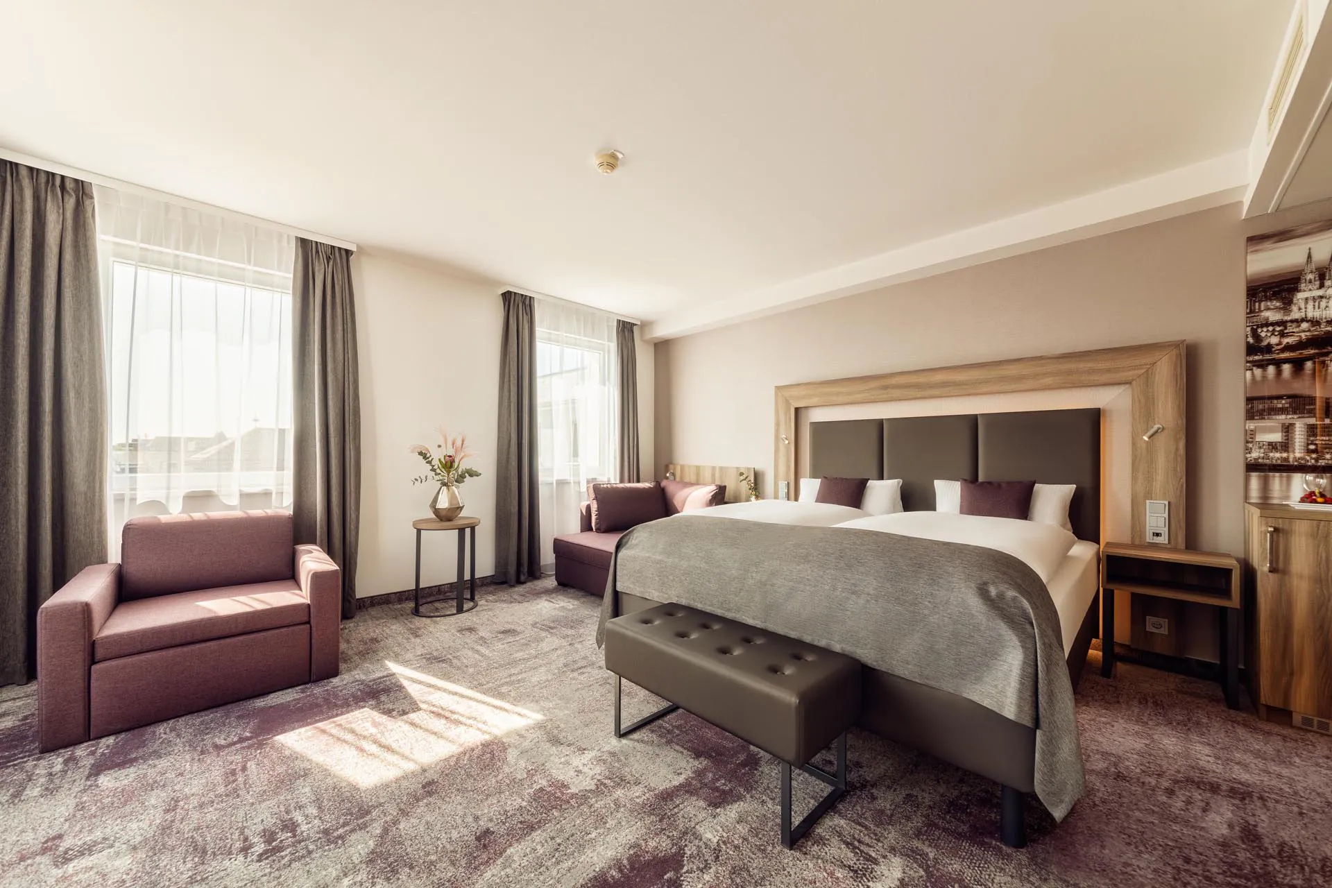 5-cityclass-hotel-am-dom-cologne-junior-suite