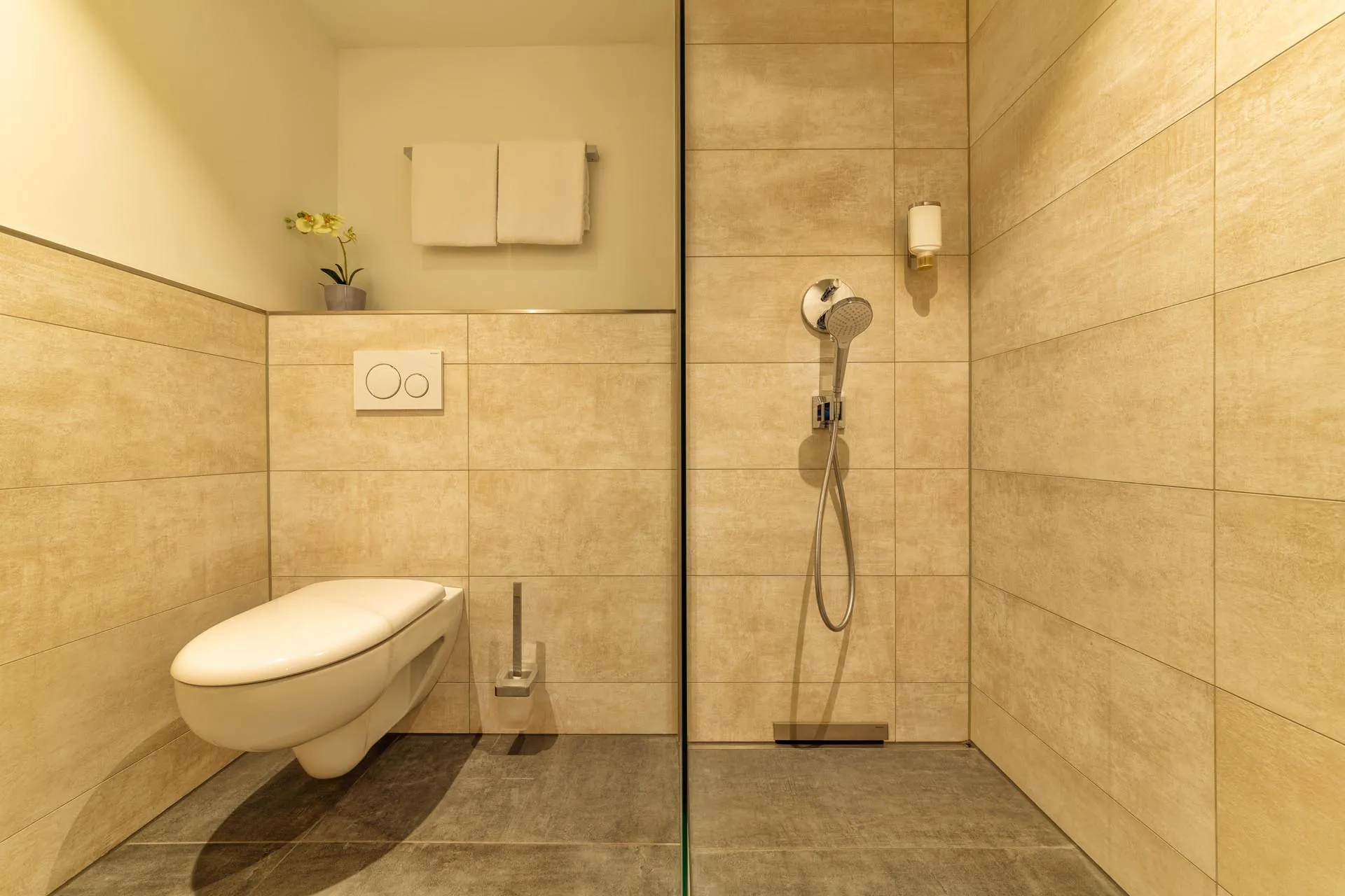 5-cityclass-hotel-am-heumarkt-cologne-bathroom