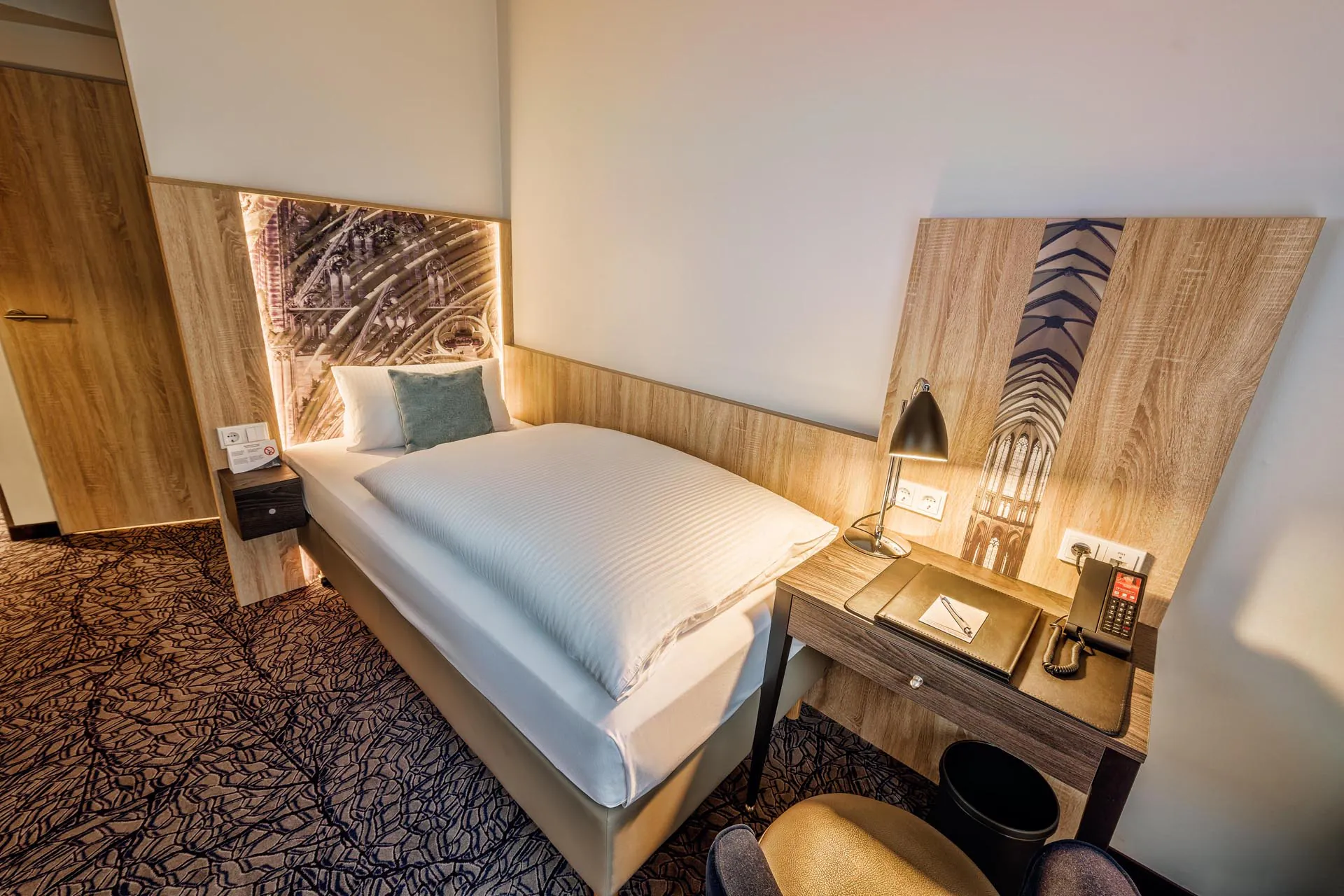 6-cityclass-hotel-alter-markt-cologne-single-room
