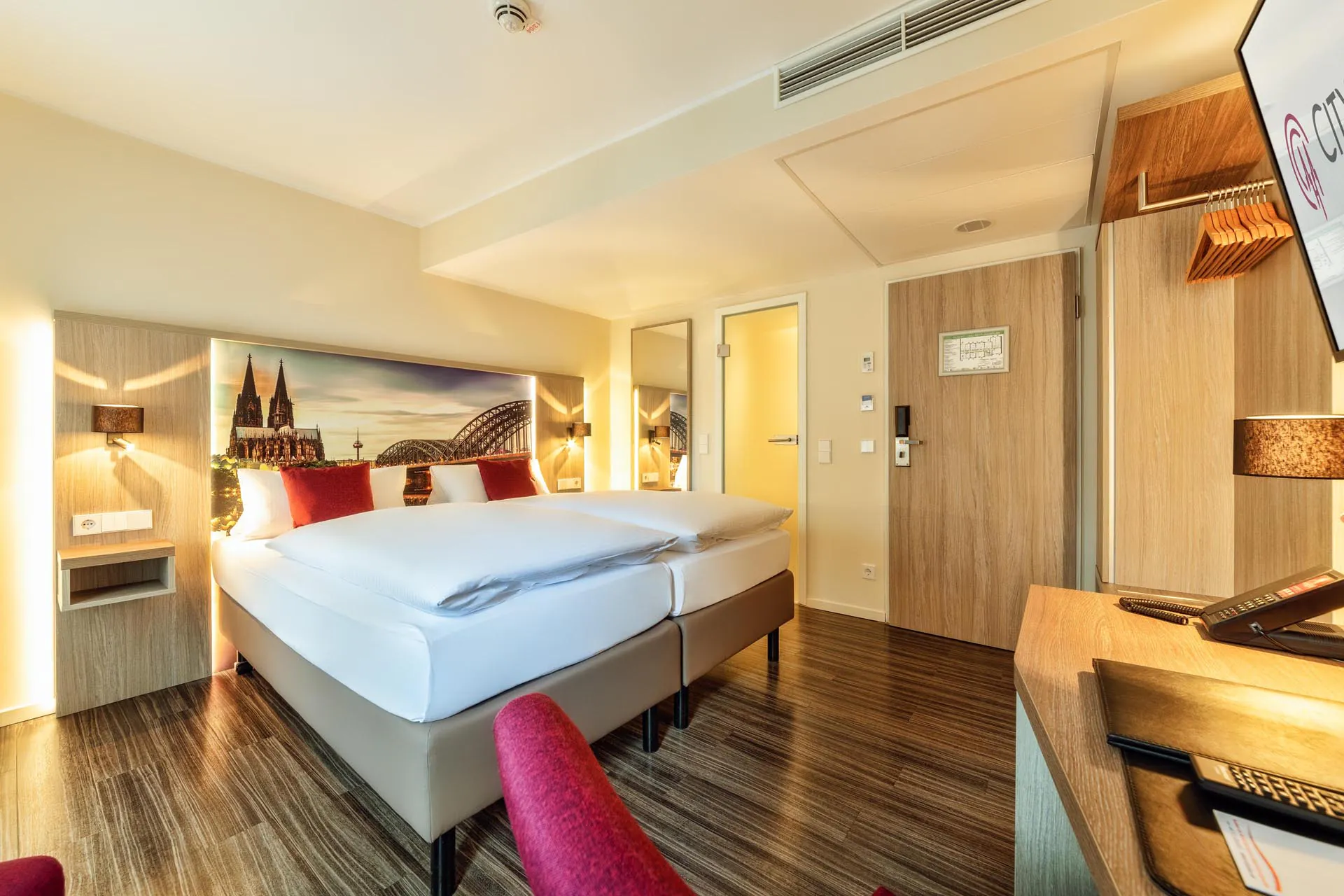 6-cityclass-hotel-am-heumarkt-cologne-double-room