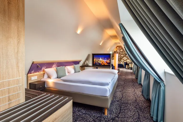 7-cityclass-hotel-alter-markt-cologne-junior-suite-