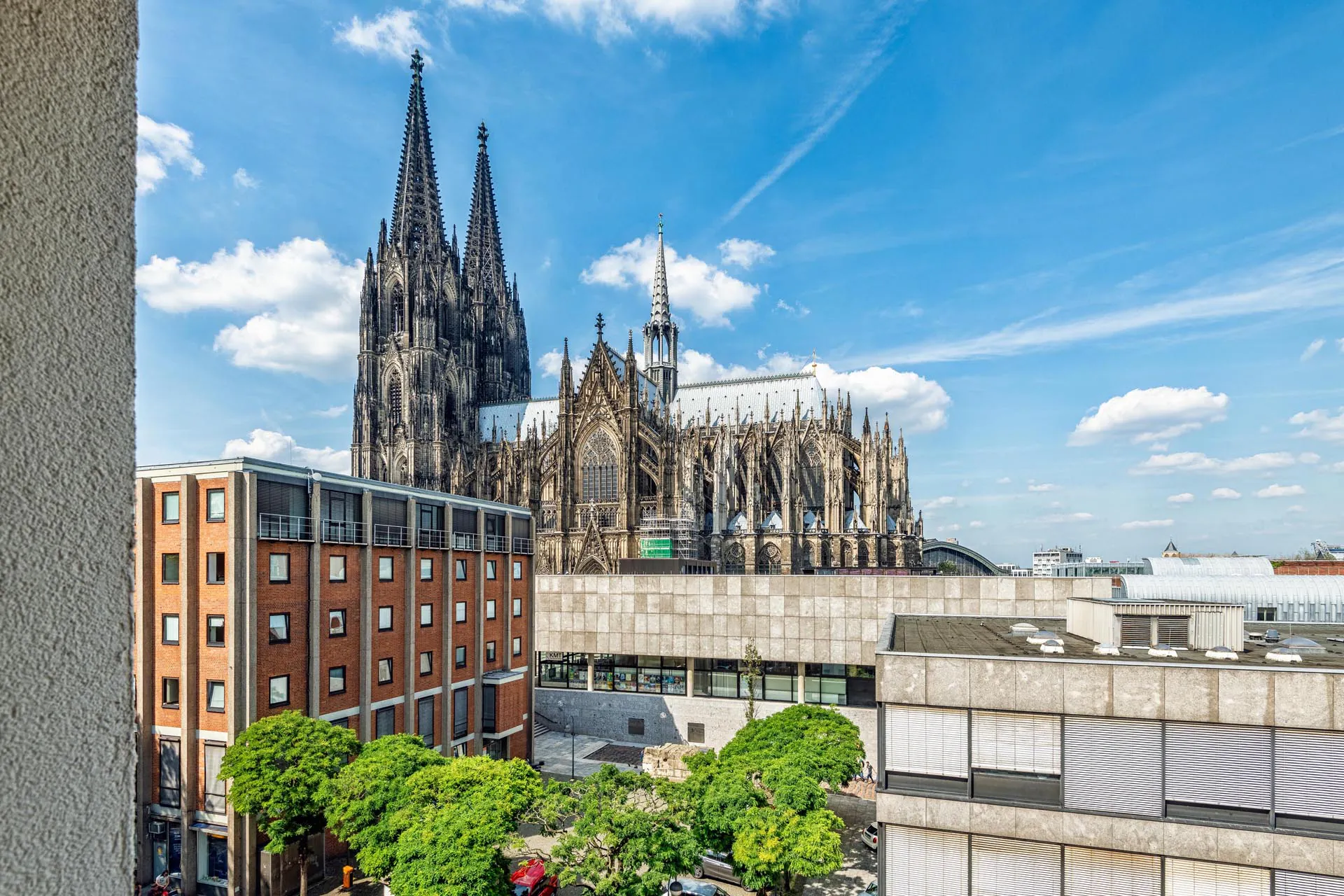 3-cityclass-hotel-am-dom-cologne-room-view