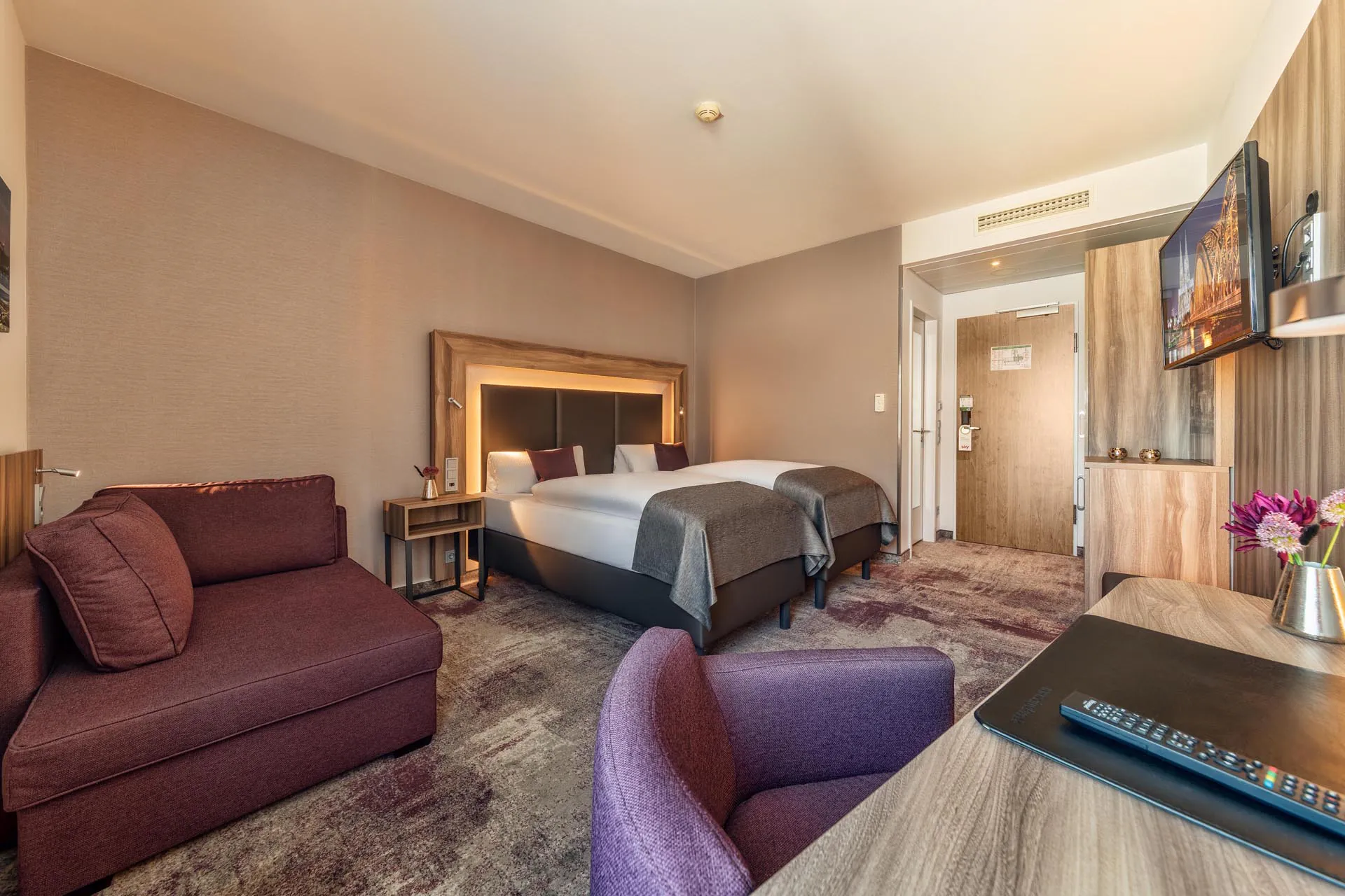 4-cityclass-hotel-am-dom-cologne-twin-room